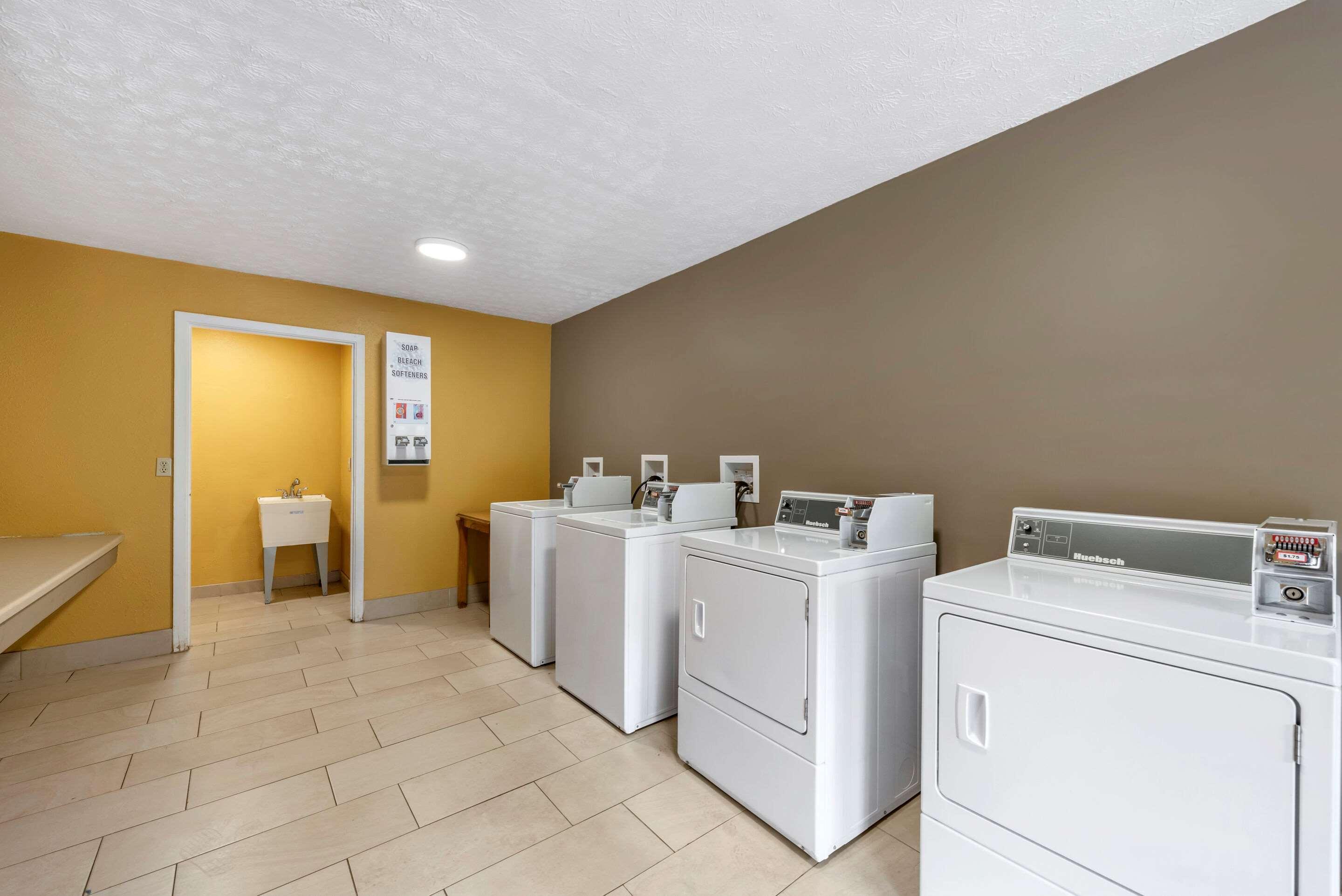Econo Lodge Erlanger - Cincinnati Airport Екстериор снимка