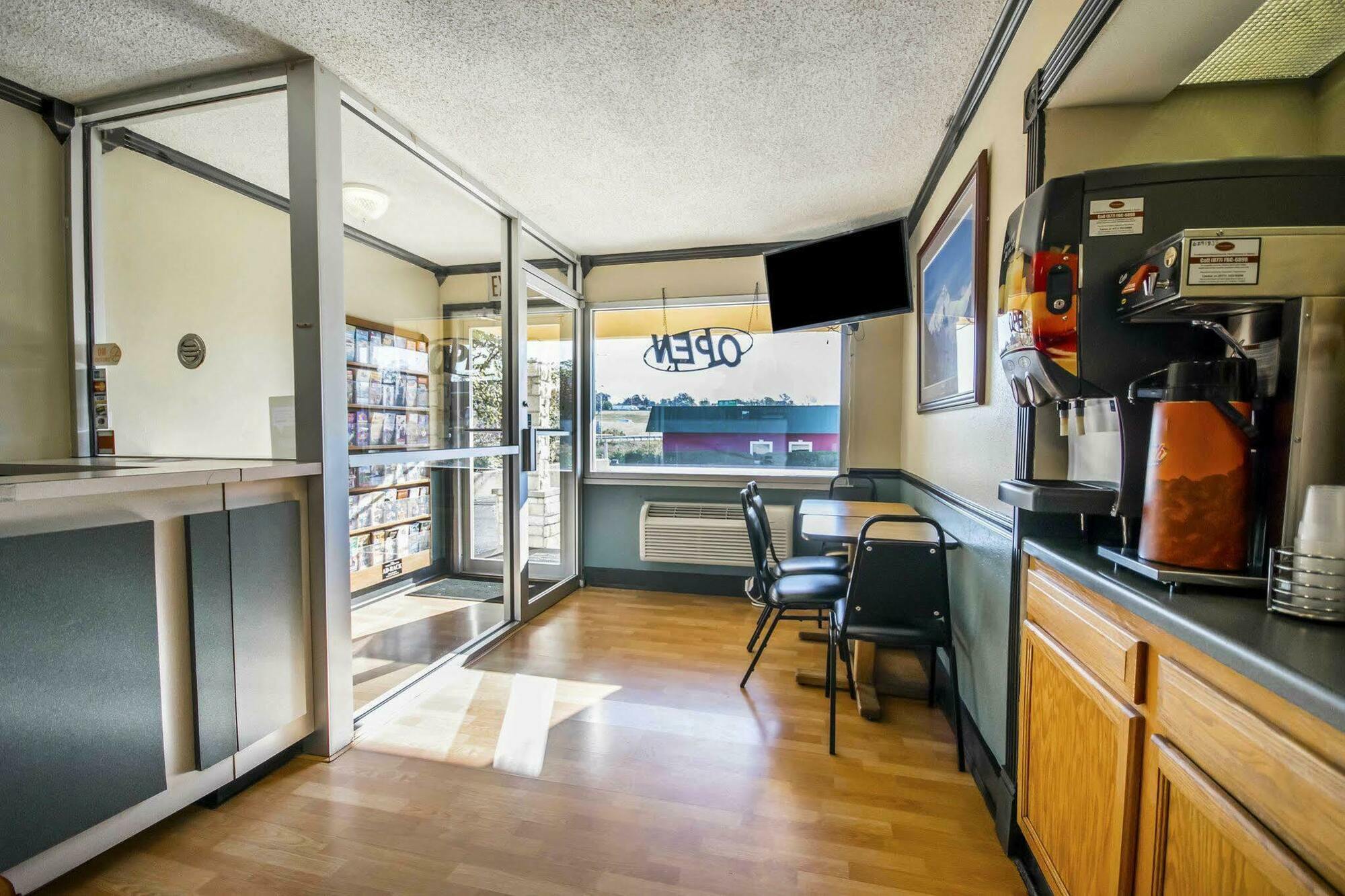 Econo Lodge Erlanger - Cincinnati Airport Екстериор снимка