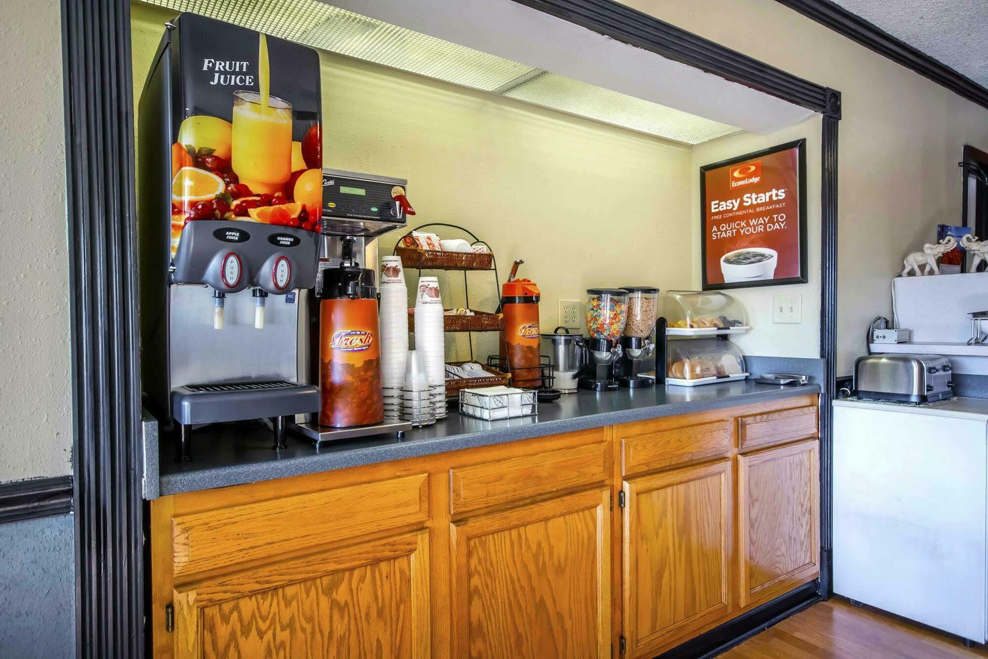 Econo Lodge Erlanger - Cincinnati Airport Екстериор снимка